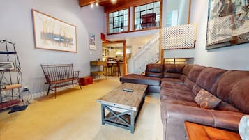 Condo, 2 Bedrooms | Living area | Smart TV