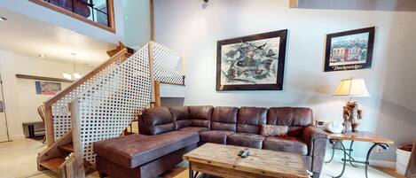 Condo, 2 Bedrooms | Living area