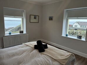 Cottage | Interior - Pier View House (Ballyconneely)