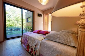 2 chambres, fer et planche Ă repasser, Wi-Fi gratuit, draps fournis