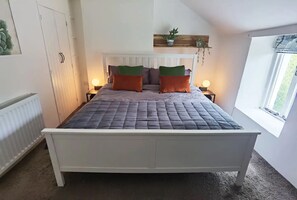 3 quartos, ferros/tábuas de passar roupa, Wi-Fi de cortesia