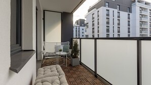 Balcony - Lux Jana Kazimierza by Renters Prestige (Warsaw)