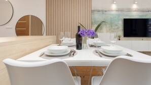 In-room dining - Lux Jana Kazimierza by Renters Prestige (Warsaw)