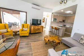 Televisión y reproductor de DVD 