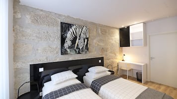 Habitación City con 2 camas individuales | Escritorio y wifi gratis