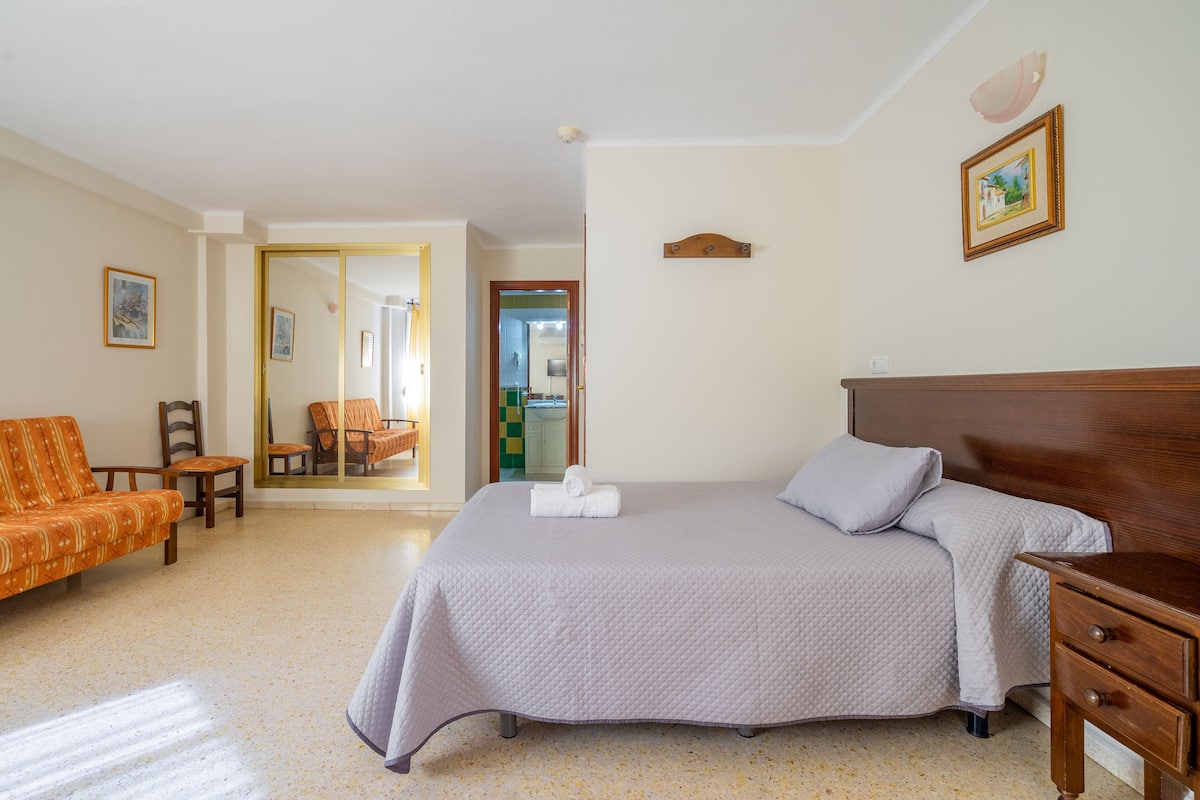 Comfort Room, 1 Double Bed | Down comforters, minibar, soundproofing, free WiFi