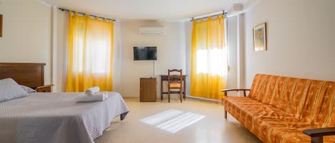 Kamar Comfort, 1 Tempat Tidur Double | Selimut bulu angsa, minibar, kedap suara, dan Wi-Fi gratis