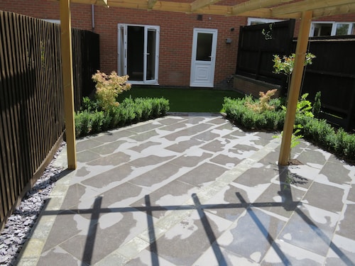 Modern 3 storey town house, surrounded by beautiful Rutland Countryside