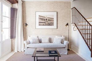 Comfort Apartment | Living area | Heated floors