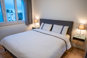 1 chambre, bureau, fer et planche à repasser, Wi-Fi gratuit