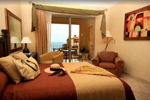 2 chambres, coffres-forts dans les chambres, fer et planche à repasser