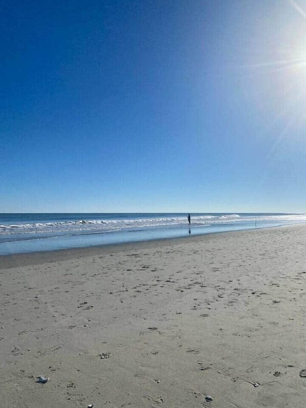 Beach nearby, sun loungers, beach towels
