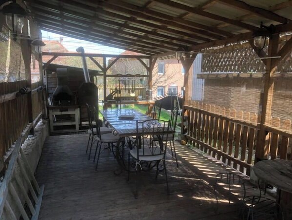 Outdoor dining