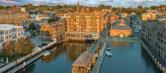 Thames Street - Newport Harbor 1 Bedroom