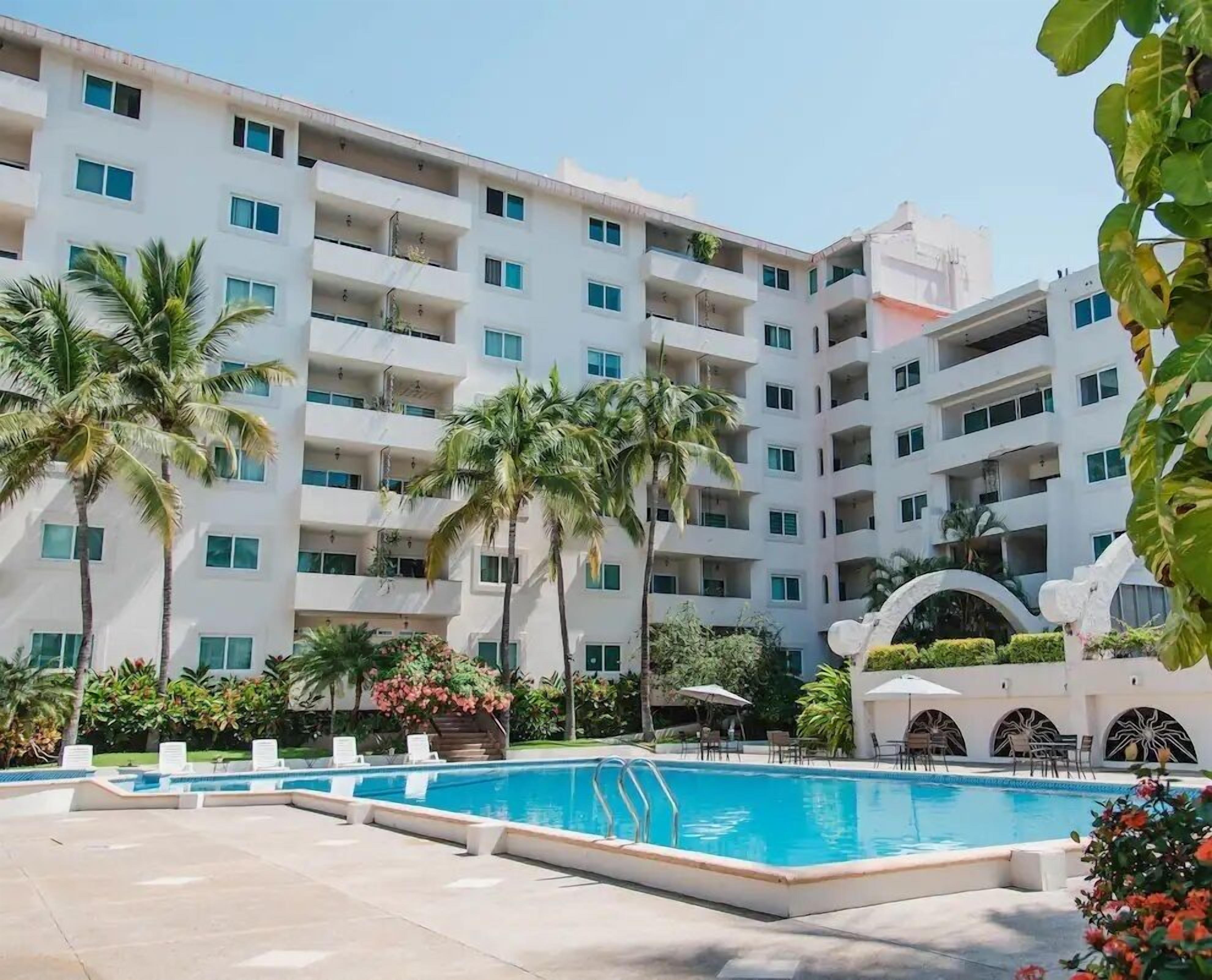 Comfort Condo | Garden view