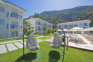 Property grounds - Belcekum Beach Hotel (Fethiye)
