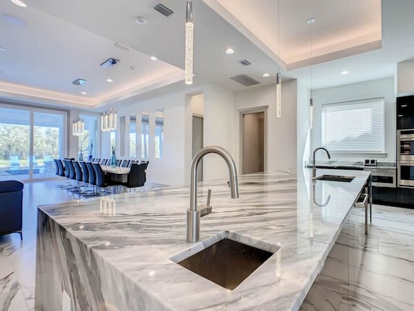 Microwave, dishwasher - Luxury Mansion With Private Pool on Reunion Resort, Orlando Mansion 5813 (Kissimmee)