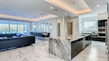 Microwave, dishwasher