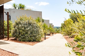 Property grounds - Private vacation home in GIGNAC (GIGNAC)