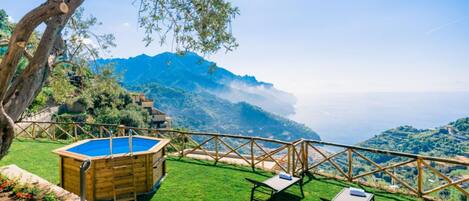 مغطس سبا خارجي