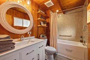 Shower, jetted bath, hair dryer, towels