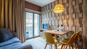 TV - Firmeza388 3D - Classic Apartment by LovelyStay (Porto)