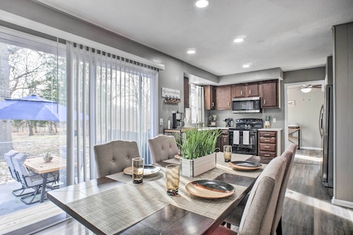 Family-Friendly Springfield Home w/ Yard!