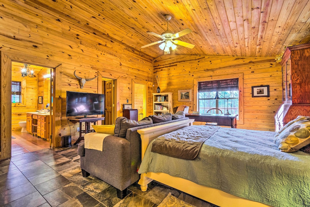 PetFriendly Cabot Cabin w/ Fenced Yard! Cabot Vrbo