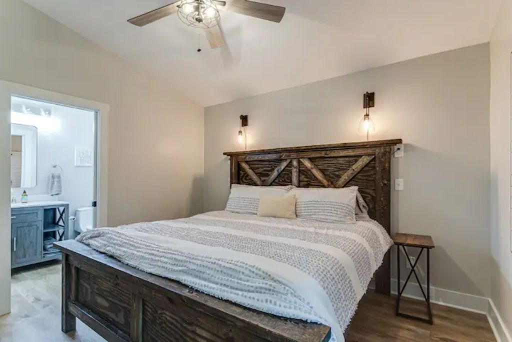 2 bedrooms, WiFi, bed sheets