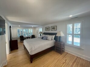 5 bedrooms - Renovations are being made and updated photos are to come! (Rehoboth Beach)