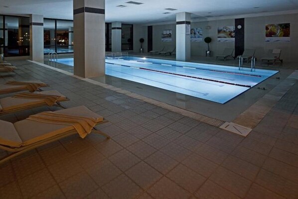 Piscina interna, piscina externa