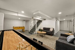 Game room - Modern Prairie Village Home - Minutes from parks, shopping, dining (Prairie Village)