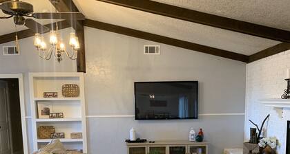 Country Living-Pine Breeze Haven 15 min drive to Casino