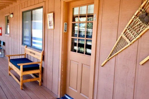 Exterior detail - 5 Star Upscale Unit Near Canyon Lodge (Mammoth Lakes)