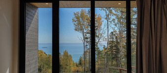 Luxurious & cozy villa located in Charlevoix, facing the St-Lawrence River