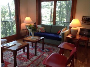 Living area - Brewster Cape Cod lakefront/private beach (Brewster)