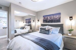 8 soveværelser, skrivebord, strygejern/strygebræt, weekendseng