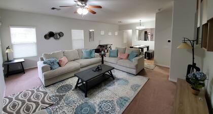 Quaint Single-Level Patio Home in N. Tuscon