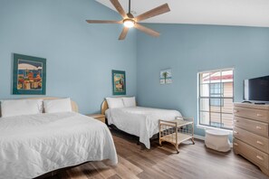 2 bedrooms, iron/ironing board, free WiFi, bed sheets - Walk 2 Beach~4 Pools~Hot Tub~Tennis + Shuffle Board~Horizon South 51B (Panama City Beach)
