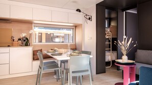 Signature Cottage, 3 Bedrooms, 2 Bathrooms | Private kitchen | Fridge, microwave, stovetop, high chair - Slow Village Marennes Oléron  (Marennes-Hiers-Brouage)