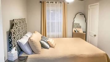 2 Schlafzimmer, Schreibtisch, Bügeleisen/Bügelbrett, kostenloses WLAN