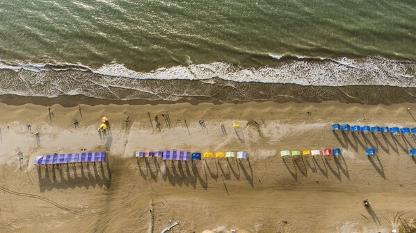 On the beach - HOTEL SUNSET BEACH (Cartagena)