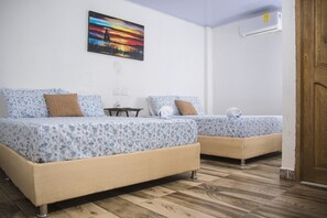 In-room safe, free WiFi, bed sheets - HOTEL SUNSET BEACH (Cartagena)