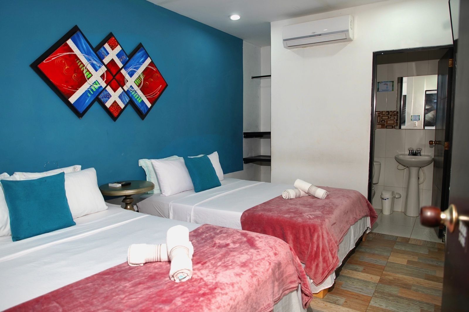 Family Room, 1 Bedroom | In-room safe, free WiFi, bed sheets