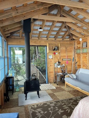Fireplace, offices - Floating Island Cabin (Monmouth)