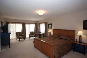 5 habitaciones, tabla de planchar con plancha, wifi y ropa de cama 