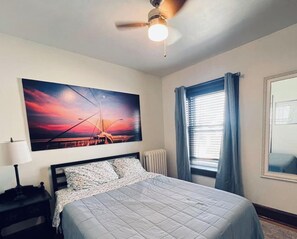 Coffres-forts dans les chambres, bureau, fer et planche à repasser