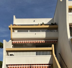 Exterior detail - La Marina de Lairan : 2 chambres terrasse vue Port de Plaisance (Le Grau-du-Roi)