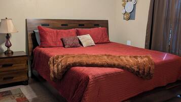 3 Schlafzimmer, Schreibtisch, Bügeleisen/Bügelbrett, WLAN