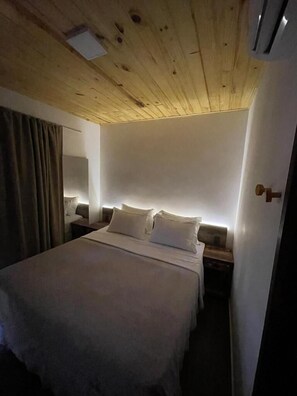 Comfort Suite | 3 bedrooms, premium bedding, memory foam beds, individually decorated - VILLA CRIS (Fernando de Noronha)